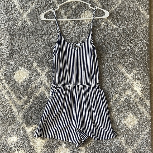 navy striped romper size 6 - Picture 1 of 2